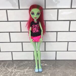 Monster High Venus McflyTrap Doll Ghouls Night Out Pink Green